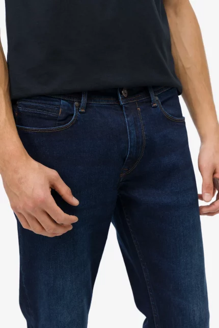 VAQUERO RECTO REGULAR FIT OSCURO HOMBRE 10039045_E10