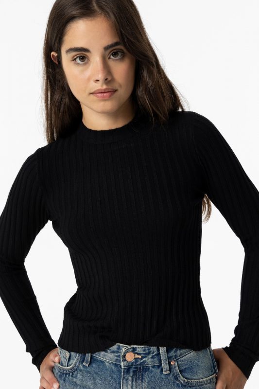 JERSEY NEGRO CANALE CHICA 10056635 000 5 JERSEY NEGRO CANALE CHICA 10056635_000