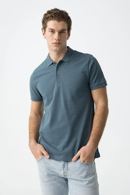 POLO BASICO AZUL HOMBRE 10050806 747 3 POLO BASICO AZUL HOMBRE 10050806_747