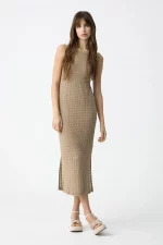 VESTIDO MIDI PUNTO ABIERTO BEIGE 10059016_173