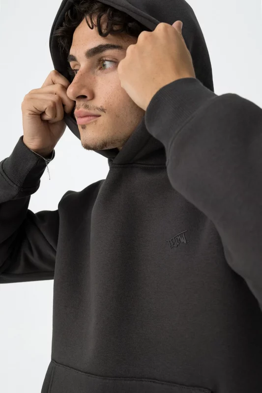 SUDADERA CON CAPUCHA GRIS CHICO 10061839 097 1 SUDADERA CON CAPUCHA GRIS CHICO 10061839_097