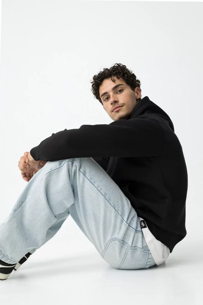 SUDADERA CON CAPUCHA NEGRA CHICO 10061839_000