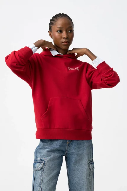 SUDADERA LAZO CON CAPUCHA CHICA ROJA 10061908_580