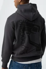 SUDADERA STREETWEAR CON CAPCUCHA GRIS CHICO 10062417_048