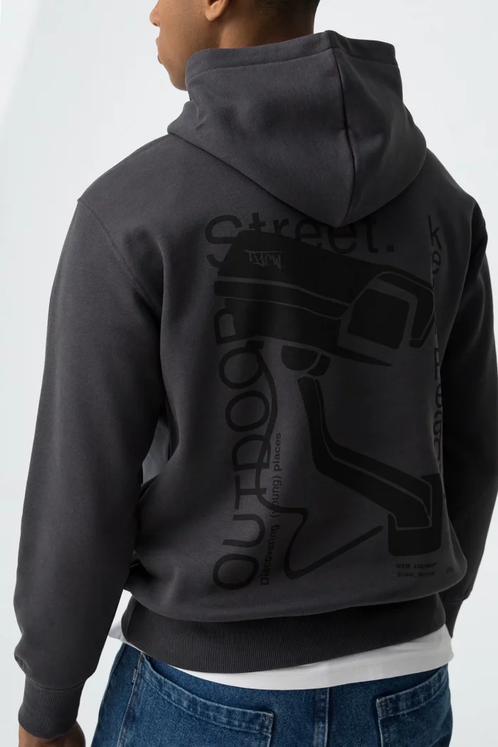 SUDADERA STREETWEAR CON CAPCUCHA GRIS CHICO 10062417_048