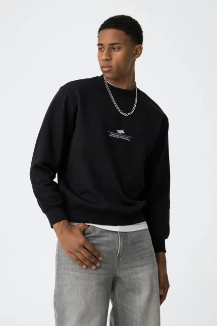 SUDADERA STREETWEAR SIN CAPUCHA NEGRA CHICO 10062420_000