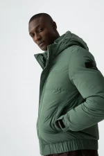 ABRIGO ACOLCHADO VERDE HOMBRE 10063178_857