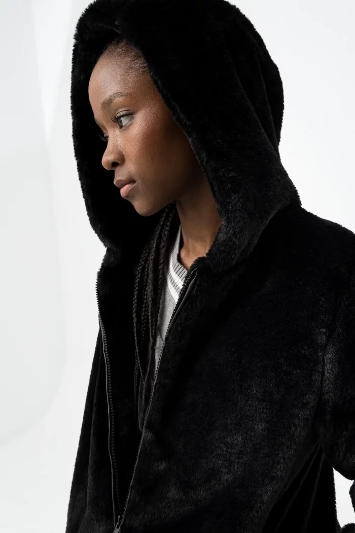 ABRIGO PELO NEGRO CHICA 10062701