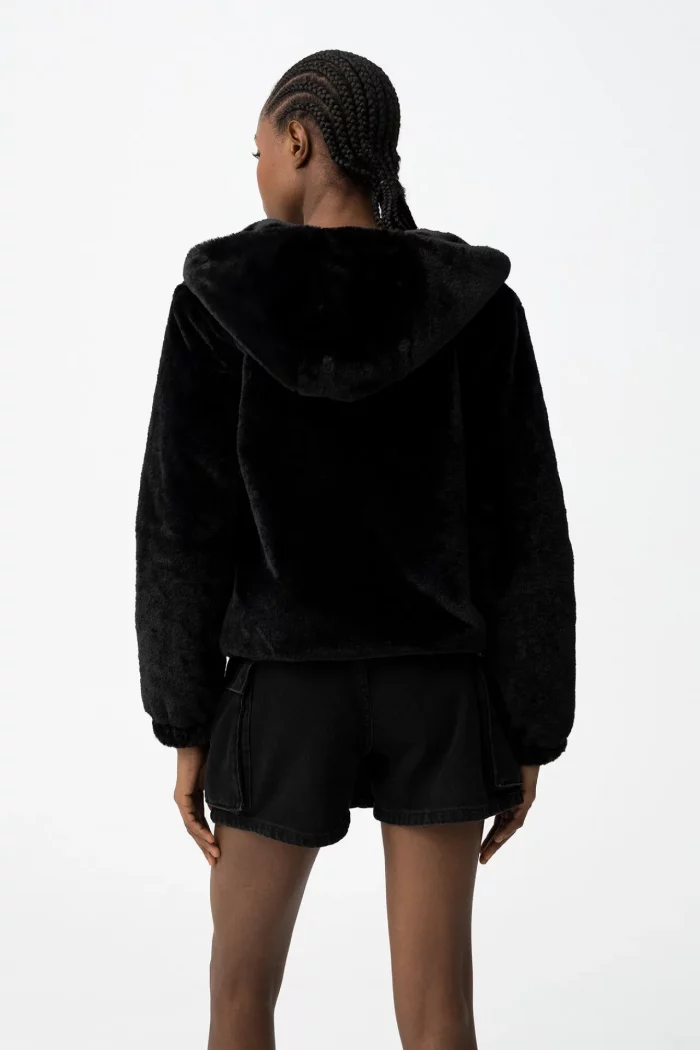 ABRIGO PELO NEGRO CHICA 10062701