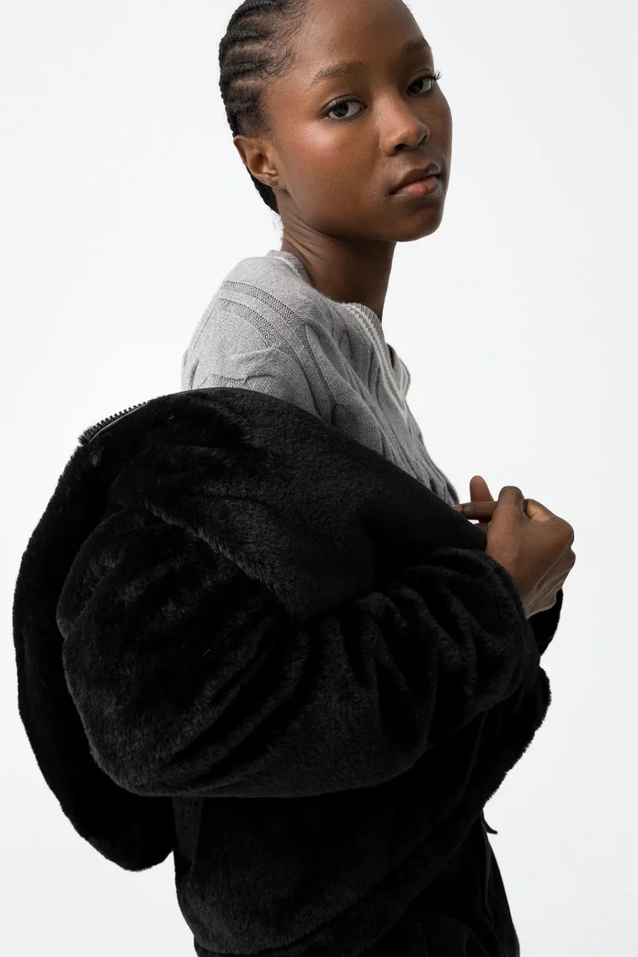 ABRIGO PELO NEGRO CHICA 10062701