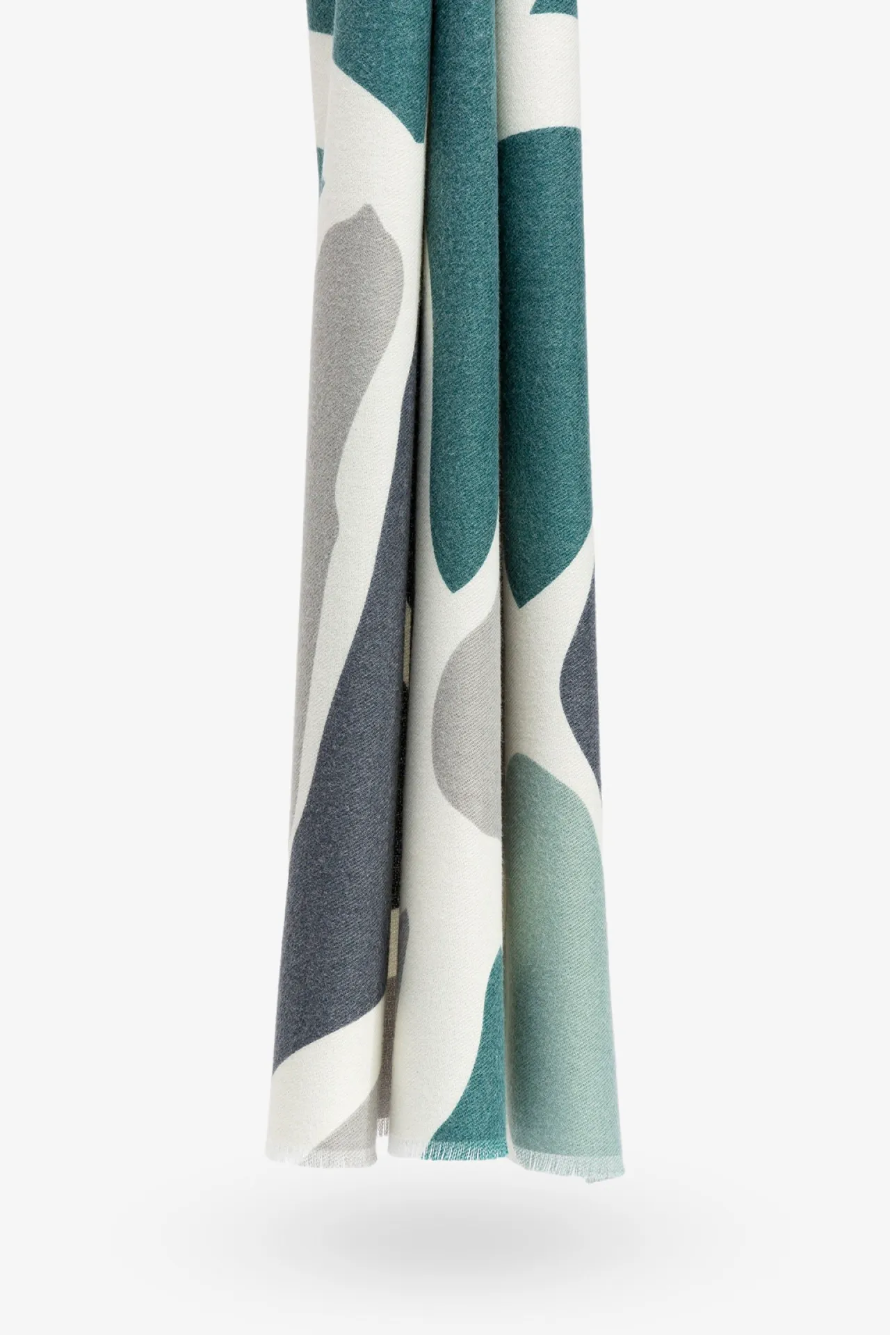 FULAR VERDE MUJER 10062413 (1) FULAR VERDE MUJER 10062413 (3)