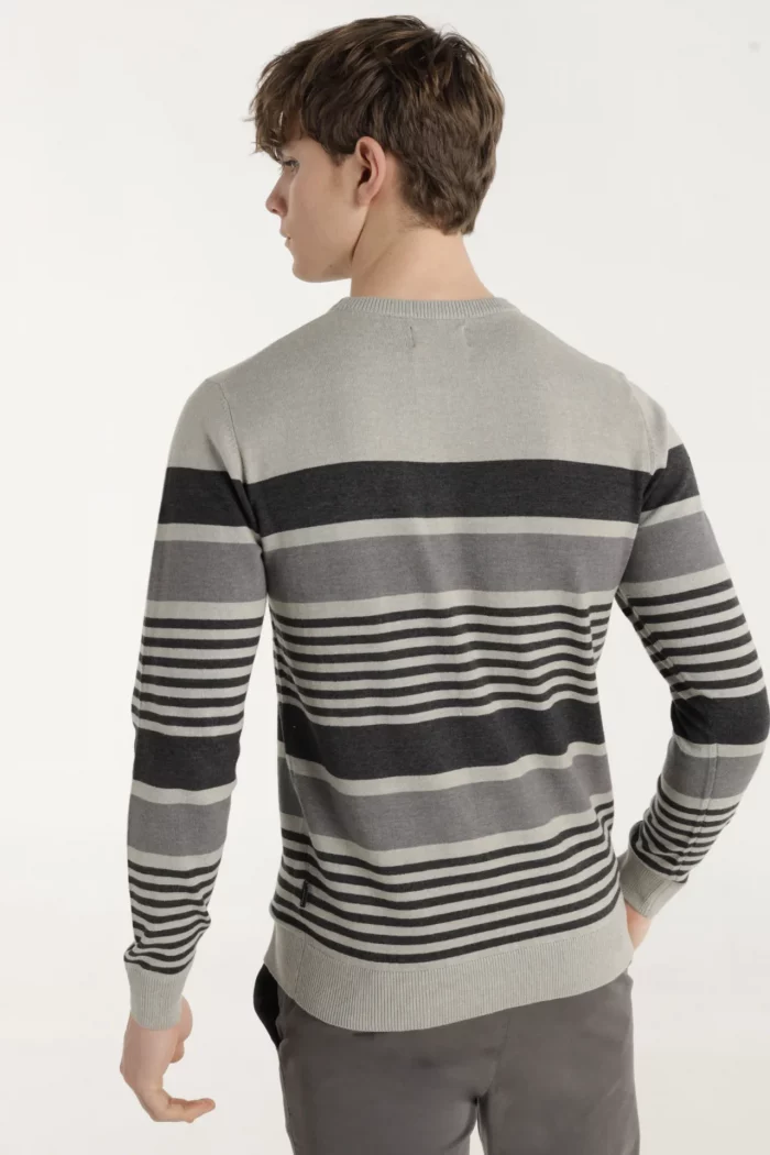 JERSEY RAYAS GRIS HOMBRE 143121