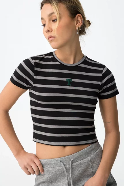 CAMISETA CROP DE RAYAS CHICA 10064628_000