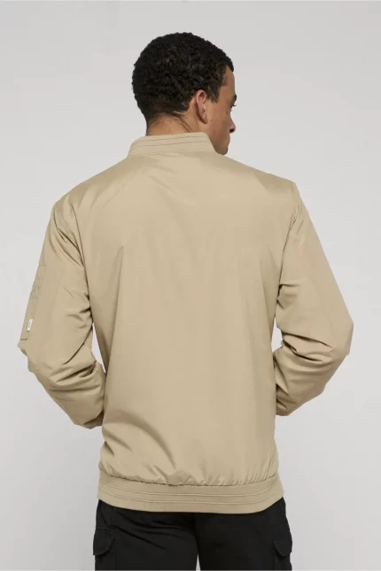 CHAQUETA BOMBER ENTRETIEMPO BEIGE HOMBRE 10 433 013 BRUNOS INDICODE 4 CHAQUETA BOMBER ENTRETIEMPO BEIGE HOMBRE 10-433_013 BRUNOS INDICODE (2)
