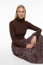 CAMISETA MARRON CUELLO ALTO MUJER 10067432_285 TIFFOSI BRUNOS (4)