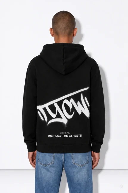 SUDADERA NEGRA CAPUCHA GRAFFITI HOMBRE 10066892 000 TIFFOSI BRUNOS 3 SUDADERA NEGRA CAPUCHA GRAFFITI HOMBRE 10066892_000 TIFFOSI BRUNOS (2)